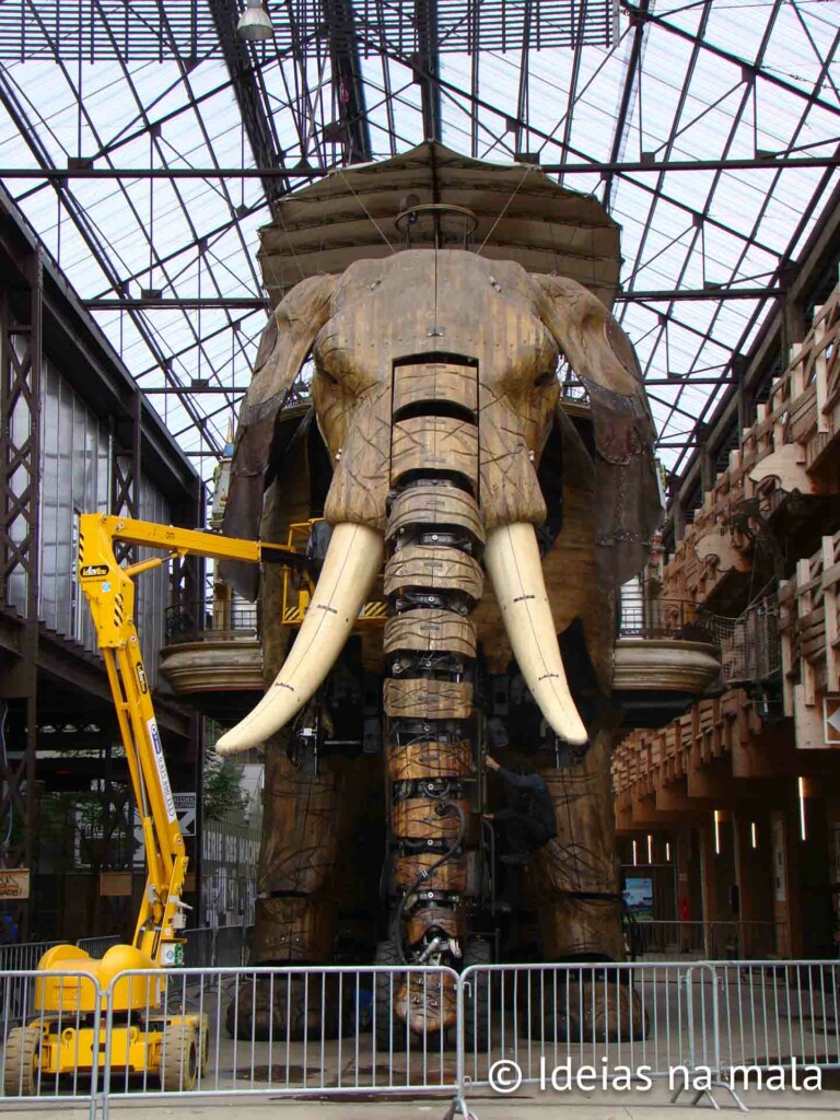 Elefante gigante do parque Les Machines de L’Ile