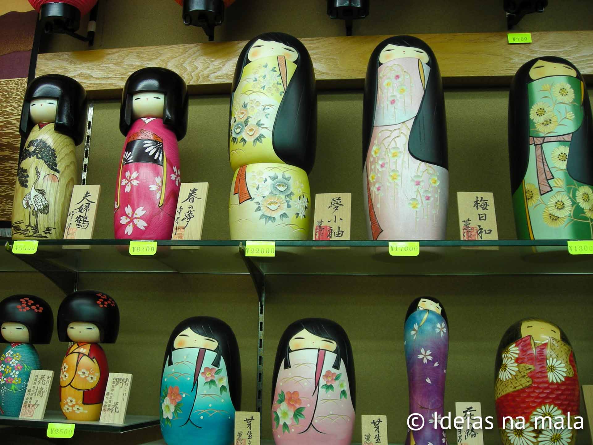 Bonecas japonesas a venda em Miyajima
