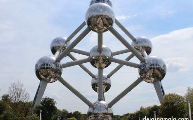 Atomium um dos pontos turísticos de Bruxelas