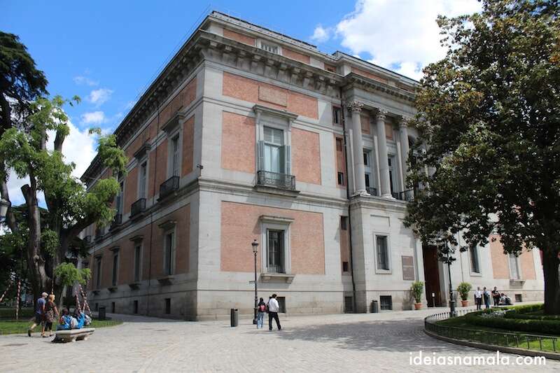 Fachada do museu do Prado