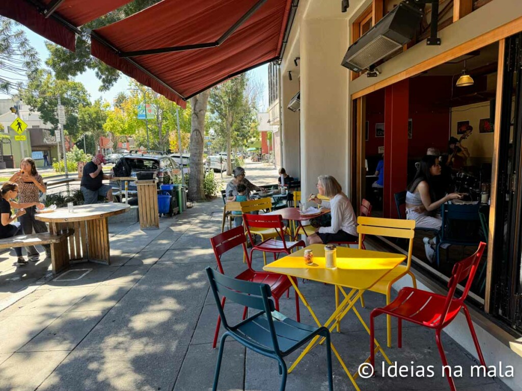 Ambiente do Cheese Board em Berkeley