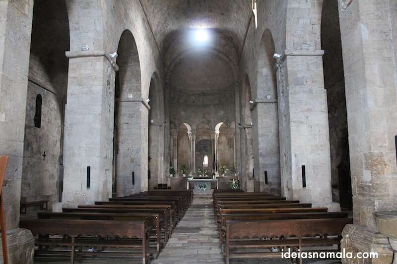 Interior da Igreja de San Pere - Besalú