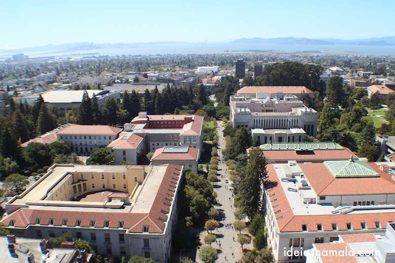 Vista do alto da torre de Berkeley