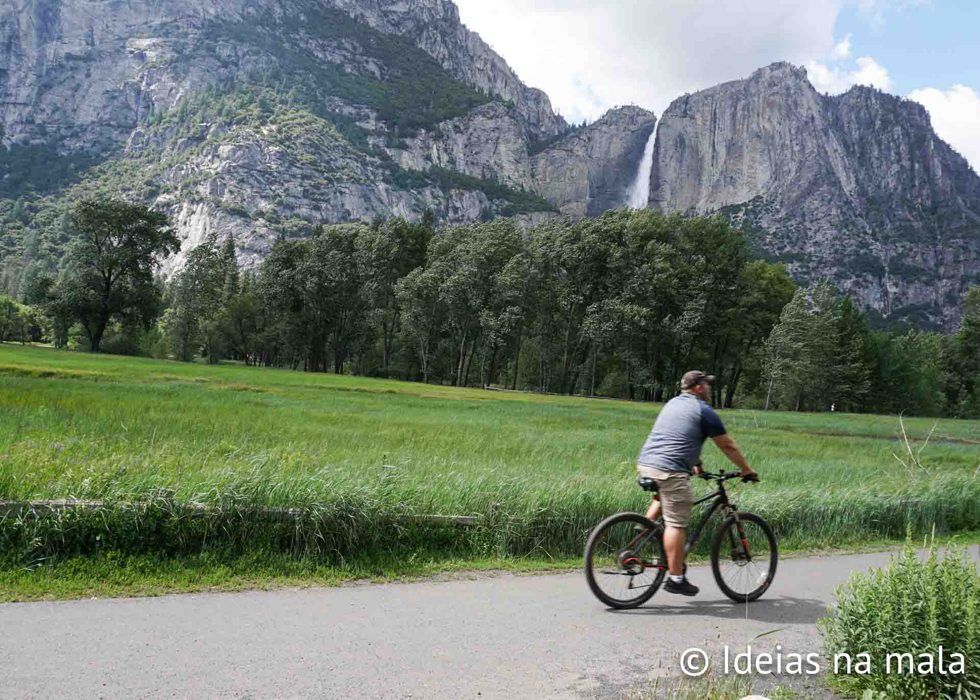 Passeio de bicicleta pelo Yosemite Valley