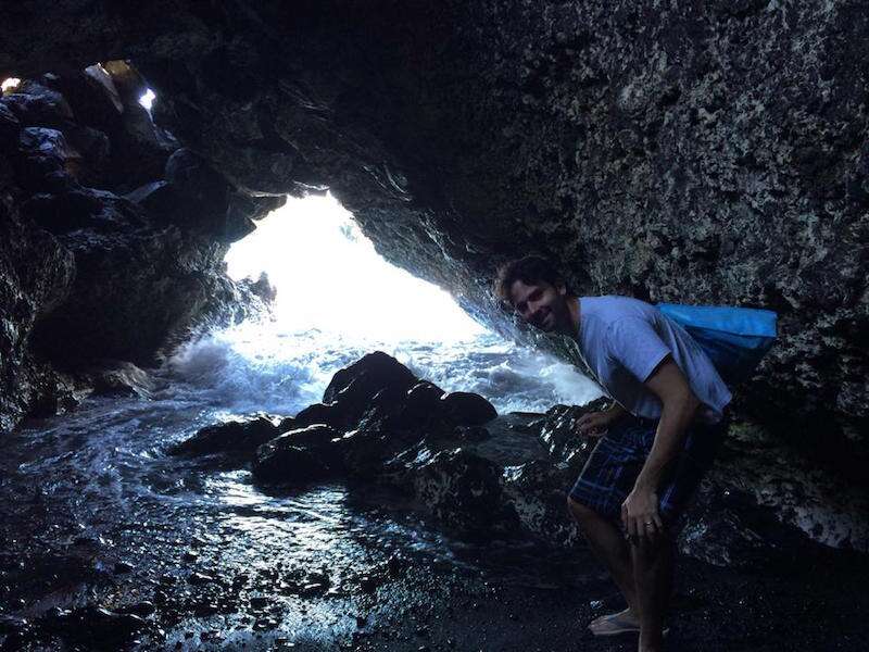 Caverna na Black Sand Beach Maui