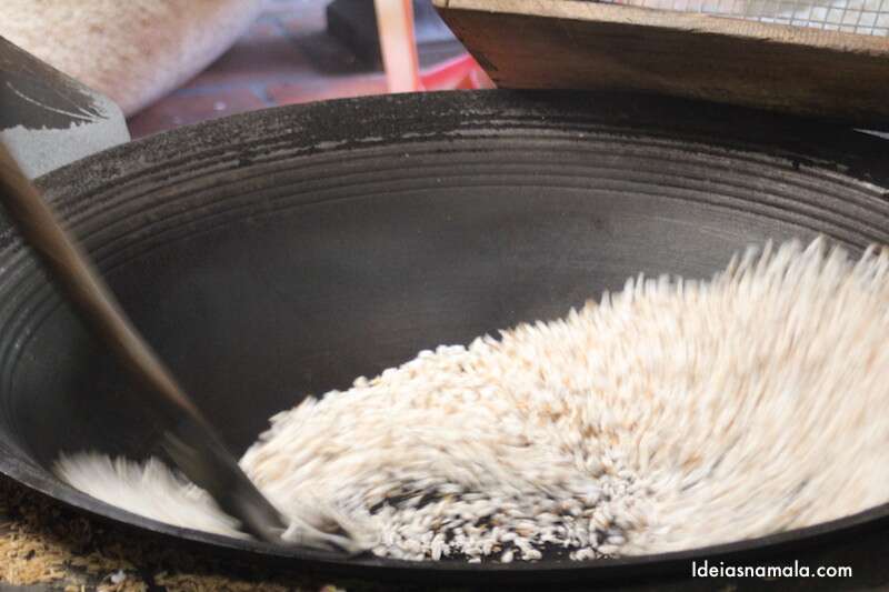Produção pipoca de arroz