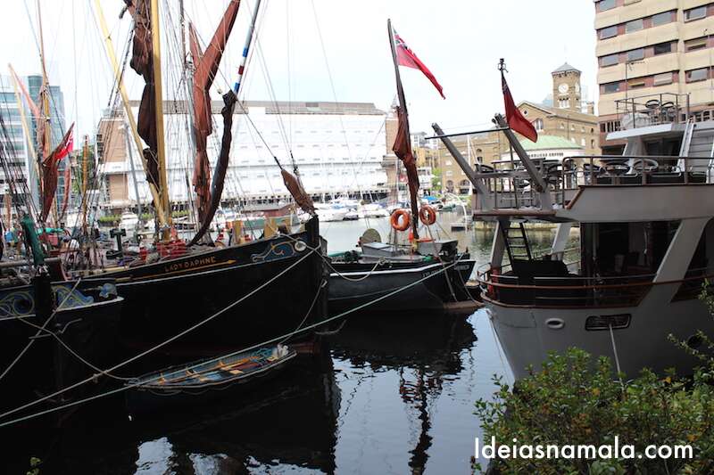 Barcos em St Katherine Docks