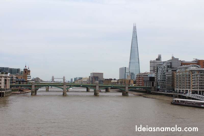 The Shard visto da ponte do milênio em Londres