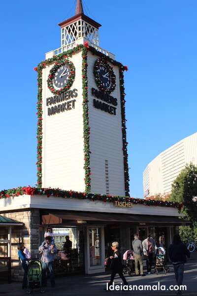 Torre icônica do Farmer's Market em Los Angeles