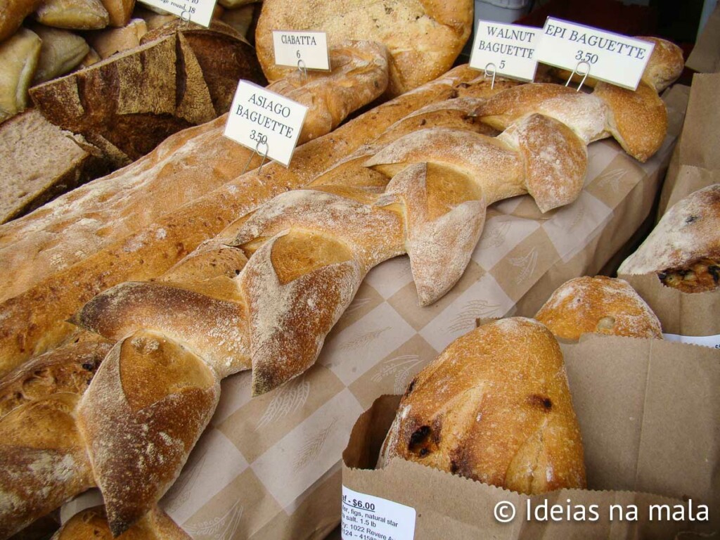 Pães deliciosos no Farmers Market Castro