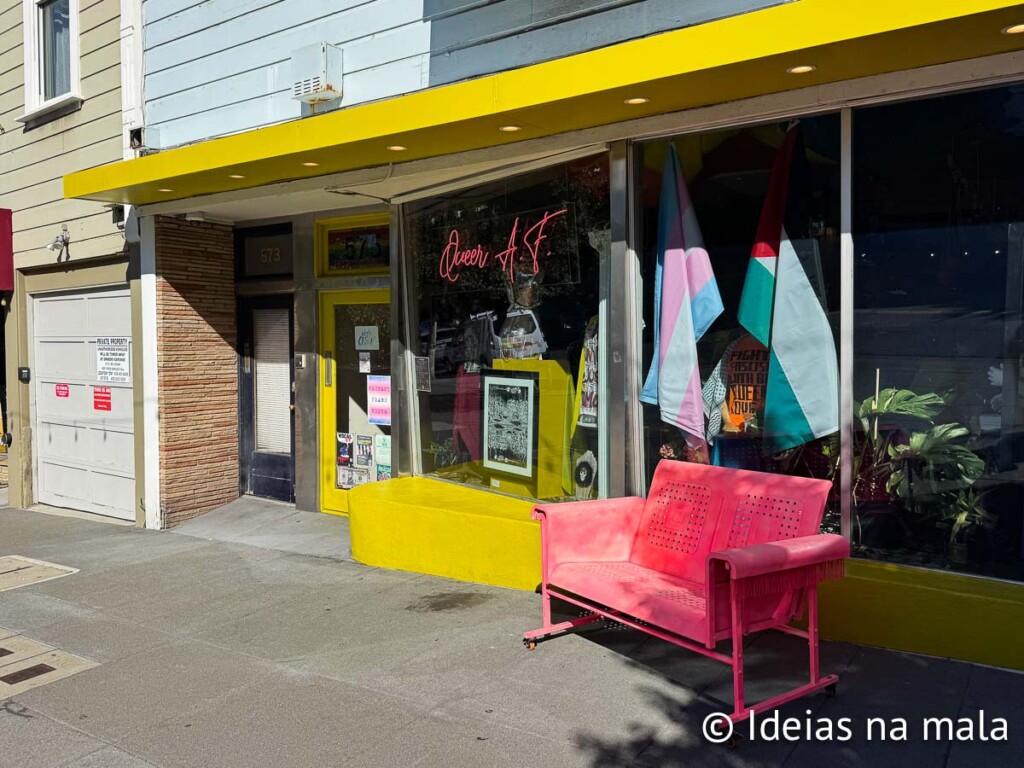 Queer A. F. em Compras no Castro