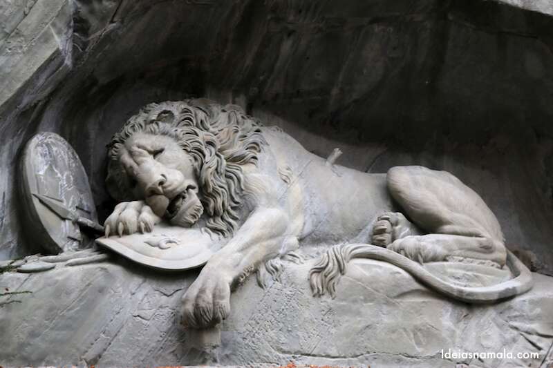 Monumento ao Leão Moribundo