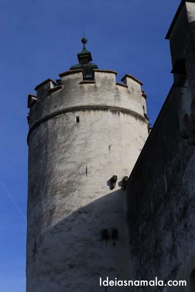 Uma das torres da Fortaleza de Hohensalzburg em Salzburgo na Áustria