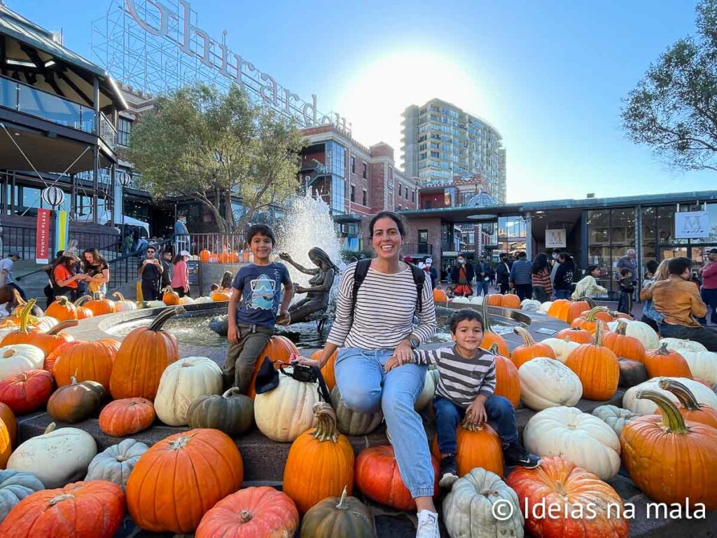 Ghirardelli Square decorada para o Halloween