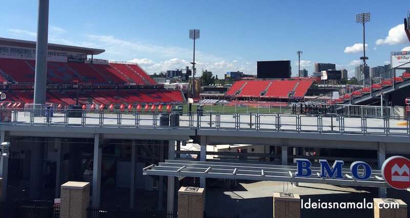 Futebol Americano este Sábado no BMO Field com Super Desconto