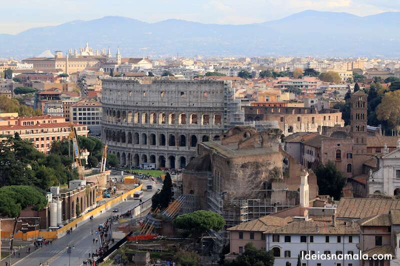 Roma vista do alto do monumento Victor Emmanuel II