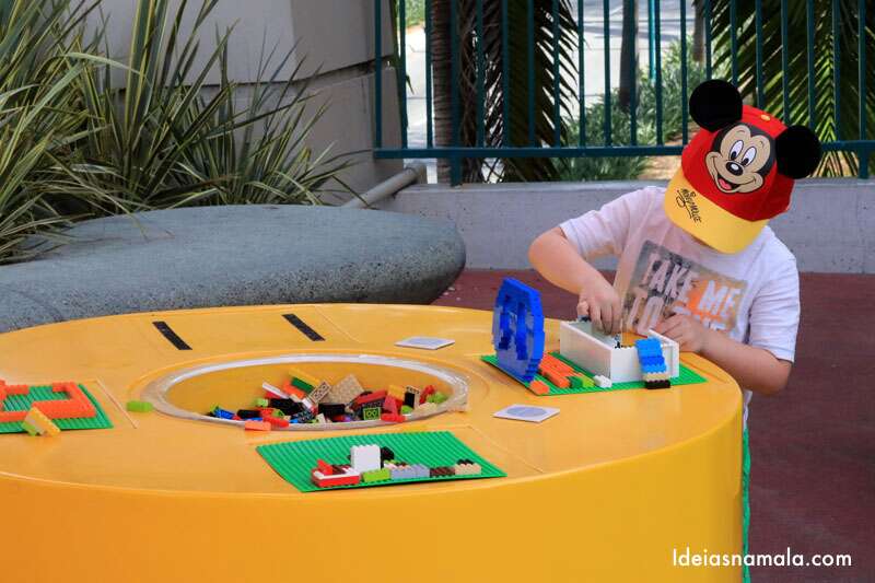 Loja da Lego na Downtown Disney California