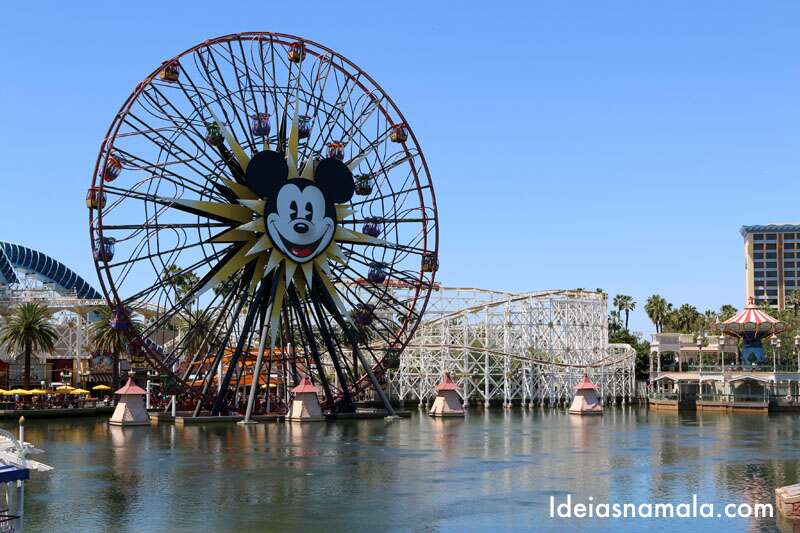 Paradise Pier e a Roda Gigante Mickey no California Disney Adventure
