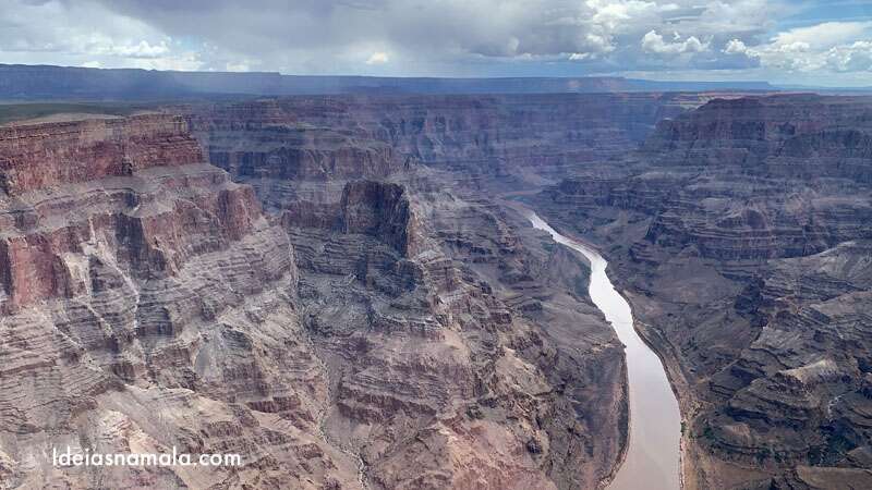 Passeio de helicóptero no Grand Canyon