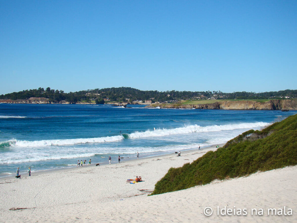 Carmel Beach a principal praia de Carmel by the Sea