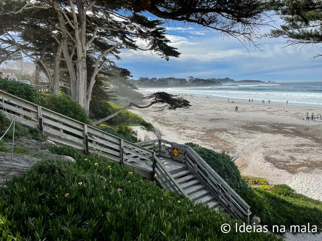 Praia de Carmel na Costa da Califórnia