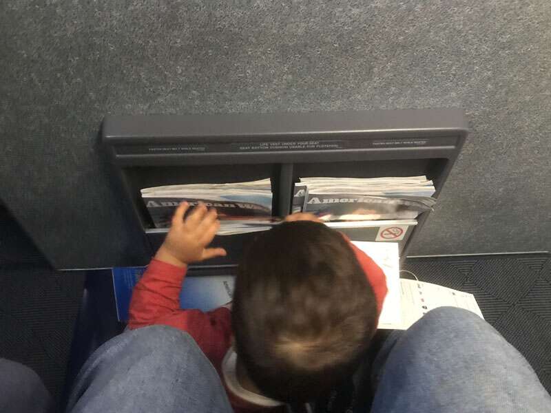 viajar de avião com um bebê de 1 ano