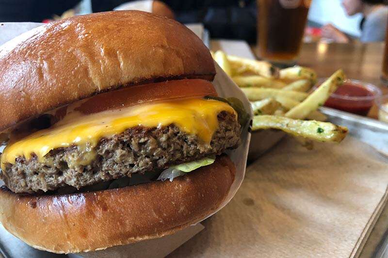 Hamburguerias em Lisboa: aqui vais comer os melhores burgers