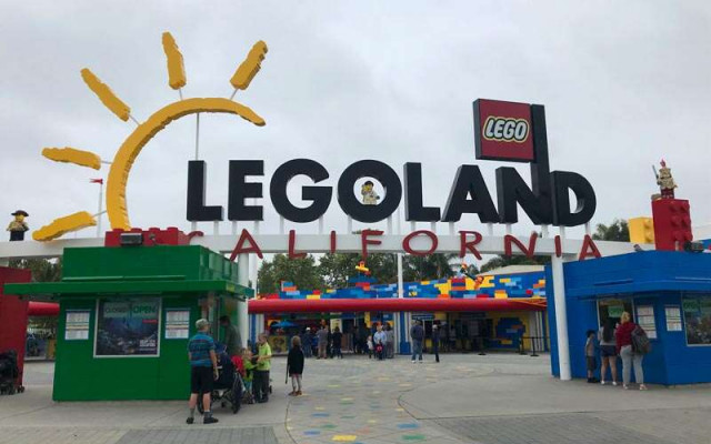 Entrada do parque Legoland na Califórnia