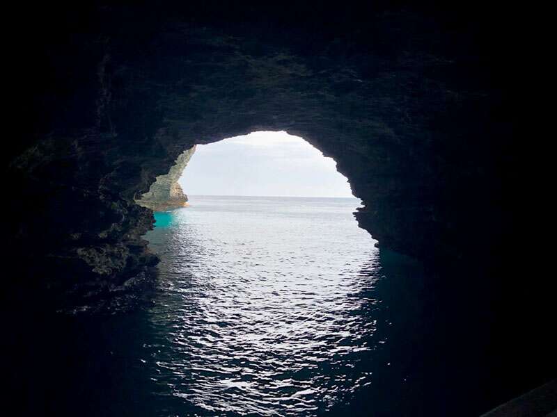Adicione a gruta marinha de Bonifácio no seu roteiro de 7 dias na Córsega