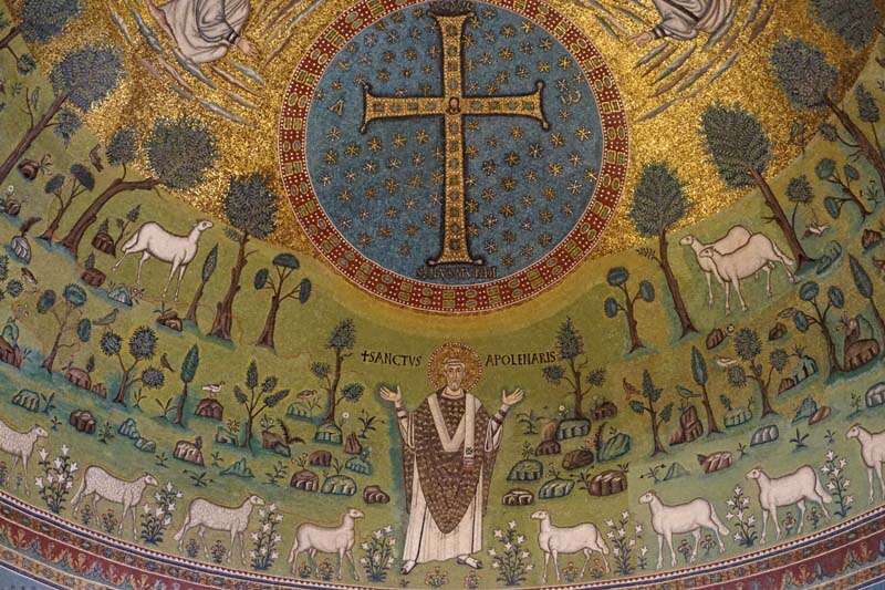 Mosaicos na Basílica de Santo Apolinário em Classe