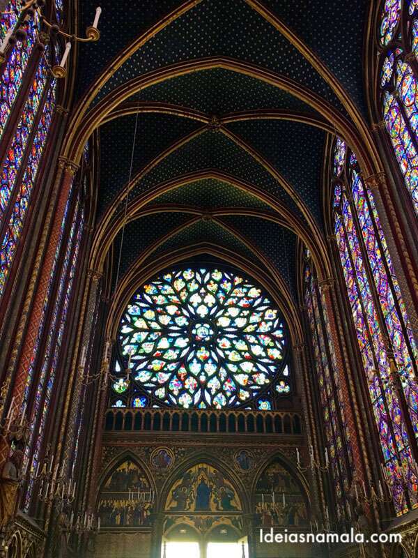 Igreja Saint-Chapelle: relíquias de Cristo. Passeio obrigatório no seu roteiro de Paris.