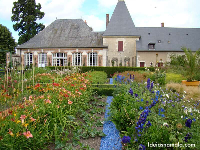 Lindo castelo de Cheverny e sua horta no Vale do Loire