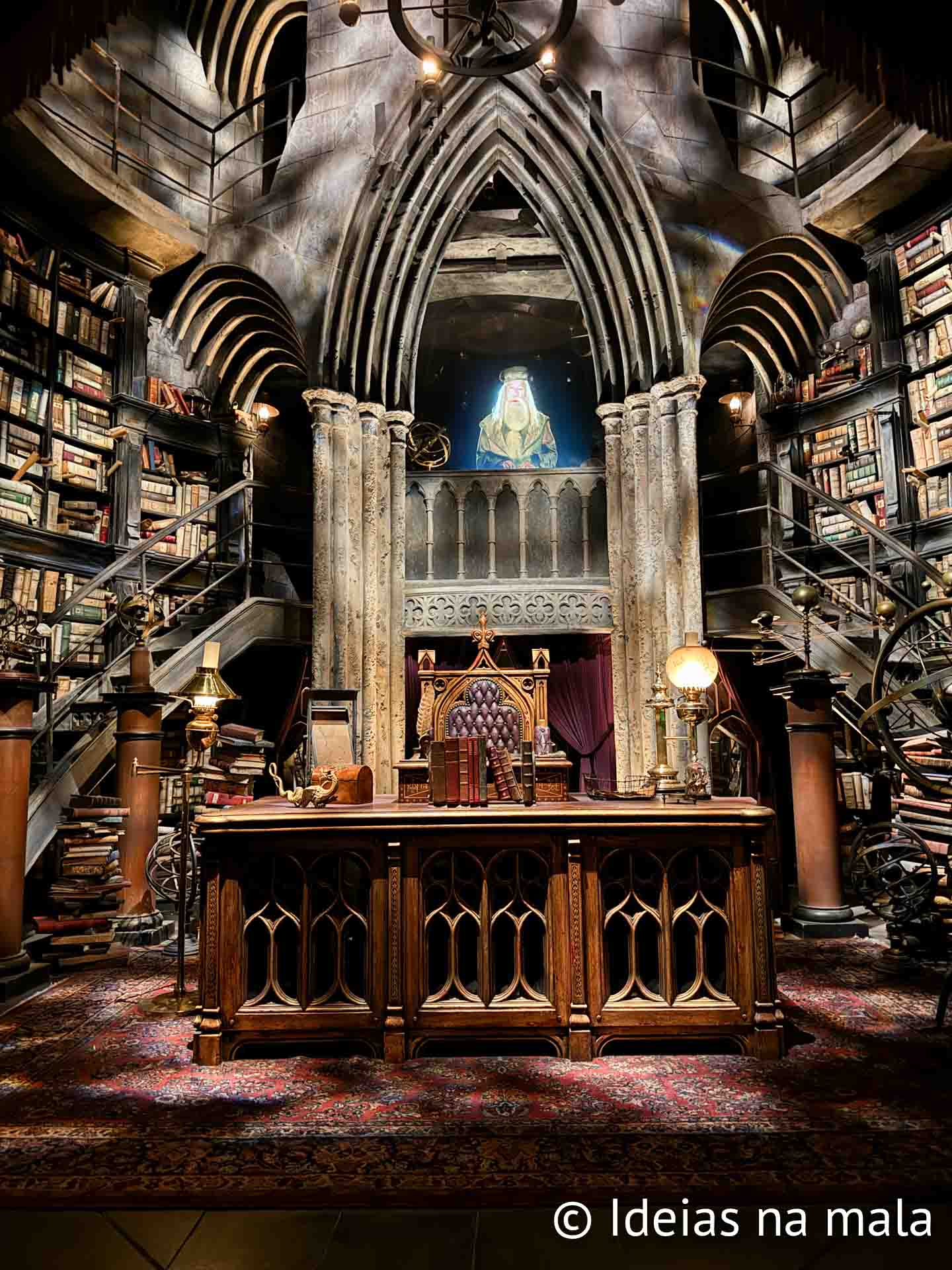 Escritório de Dumbledore, uma das atrações da fila do Harry Potter