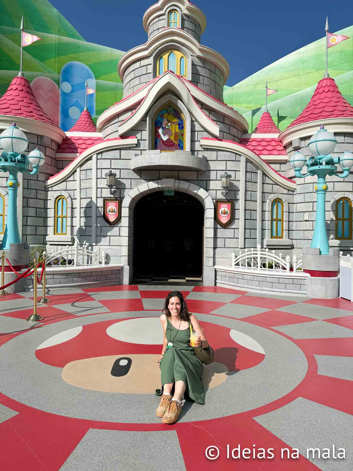 Castelo da Princesa Peach é a entrada da área