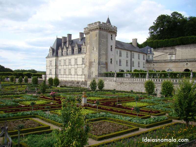 O que fazer no Vale do Loire, França: castelo de Villandry e seu perfumado jardim de lavandas