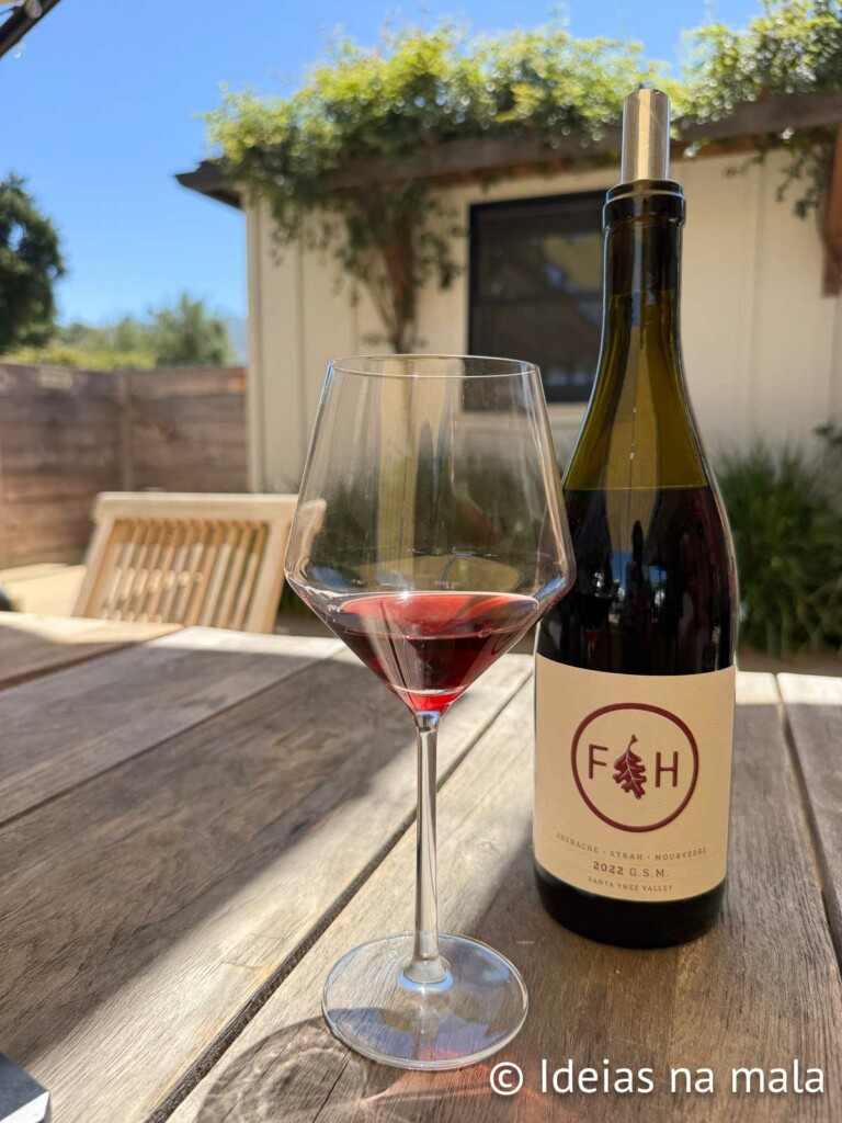 Vinhos na Folded Hills, uma das melhores vinícolas do Santa Ynez Valley