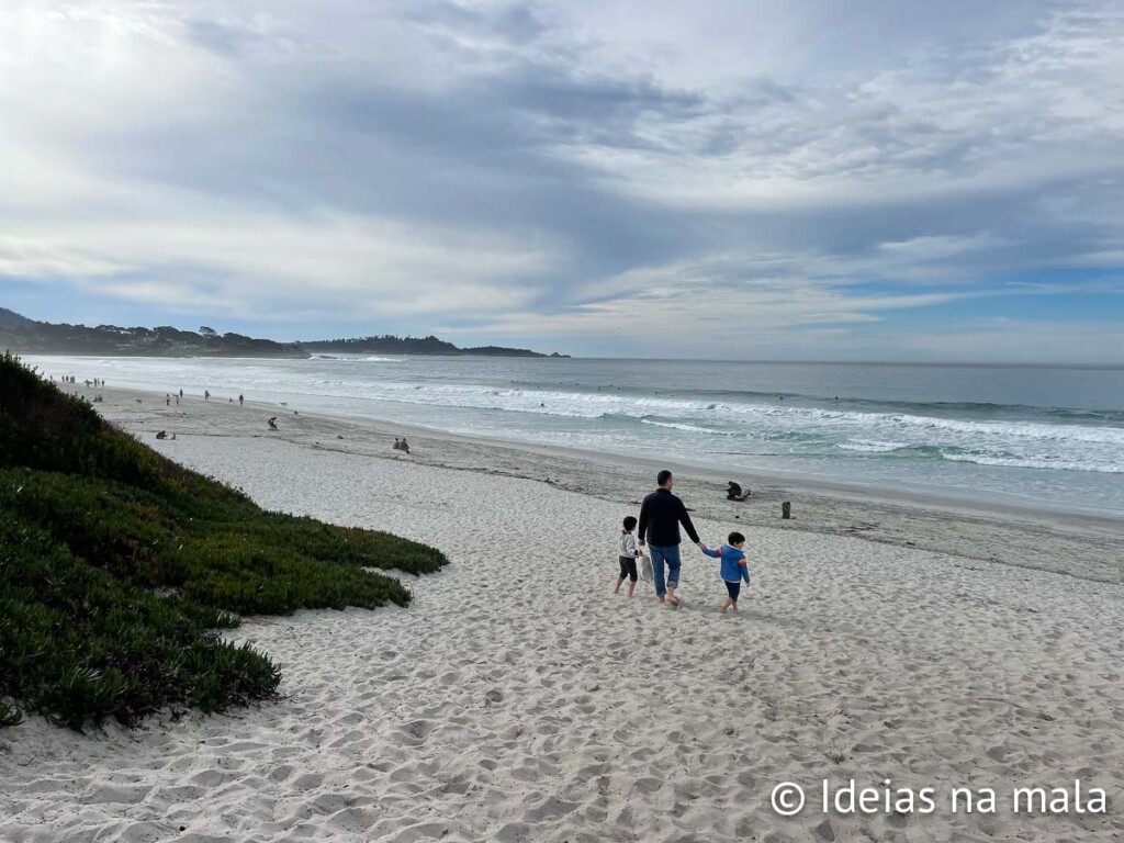 Praia de Carmel na Califórnia