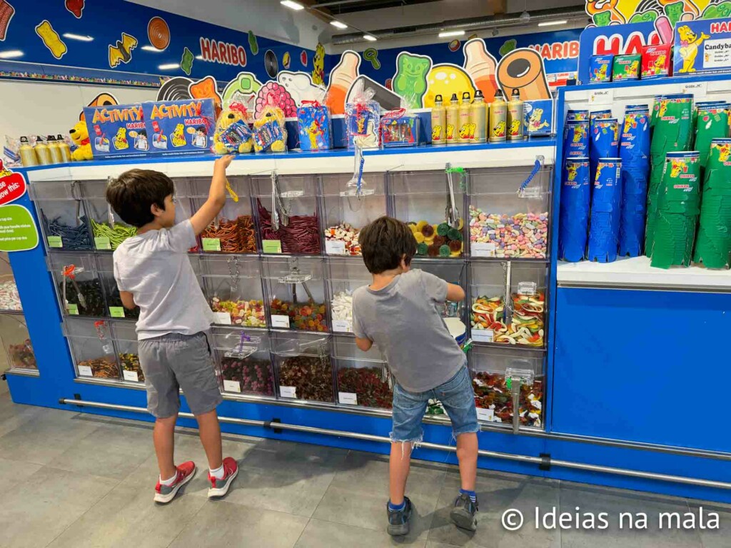 Montando um saquinho personalizado na Loja Fabrica Haribo