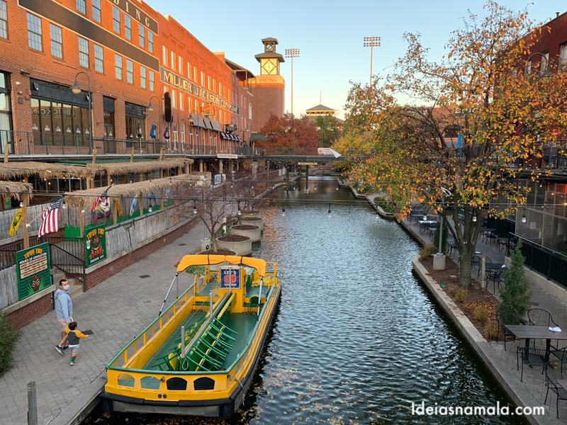 Passeio de barco pela Bricktown em Oklahoma City