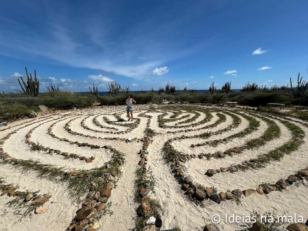 Labirinto junto a capela Alto vista