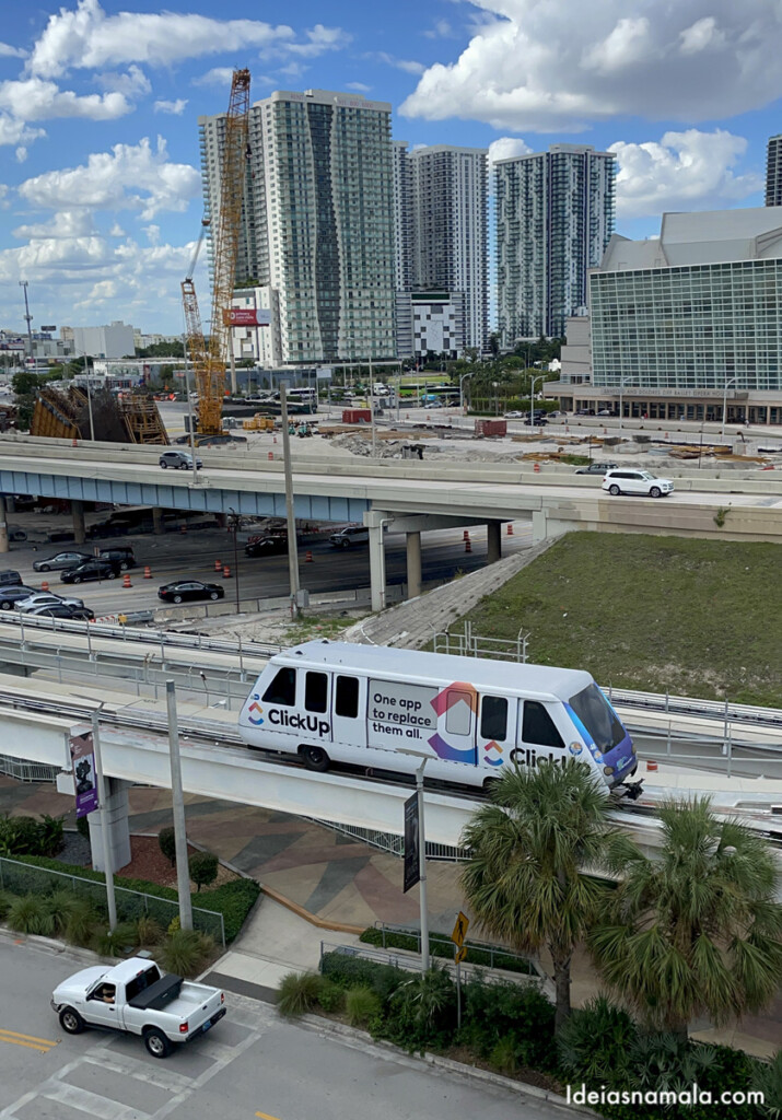 Metromover uma forma prática e linda de ver Miami