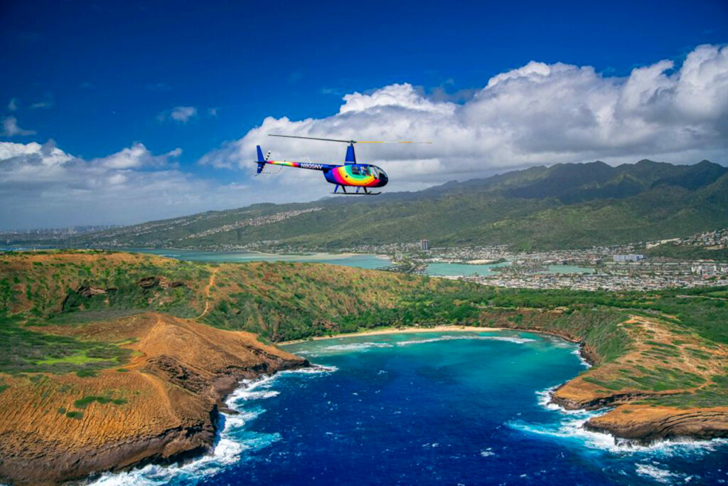 Passeio de helicóptero em Oahu no Havaí