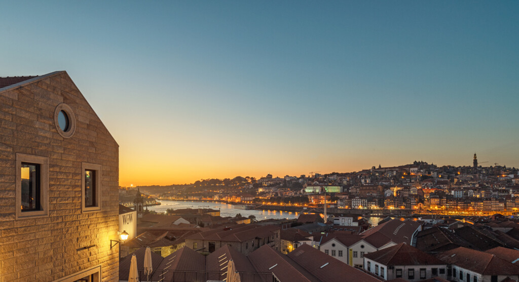 Pôr do sol e vistas da cidade no WOW Porto