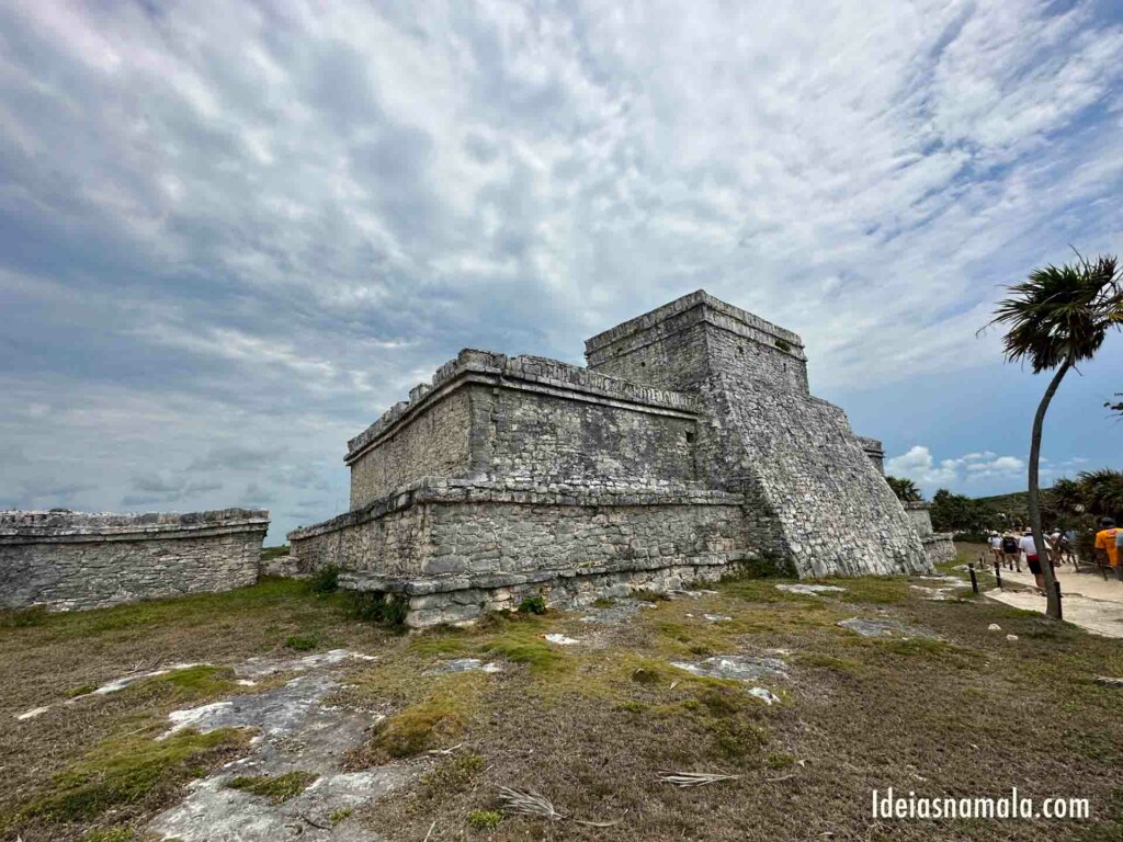 No roteiro no México, é quase que obrigatório uma parada na Zona Arqueológica de Tulum