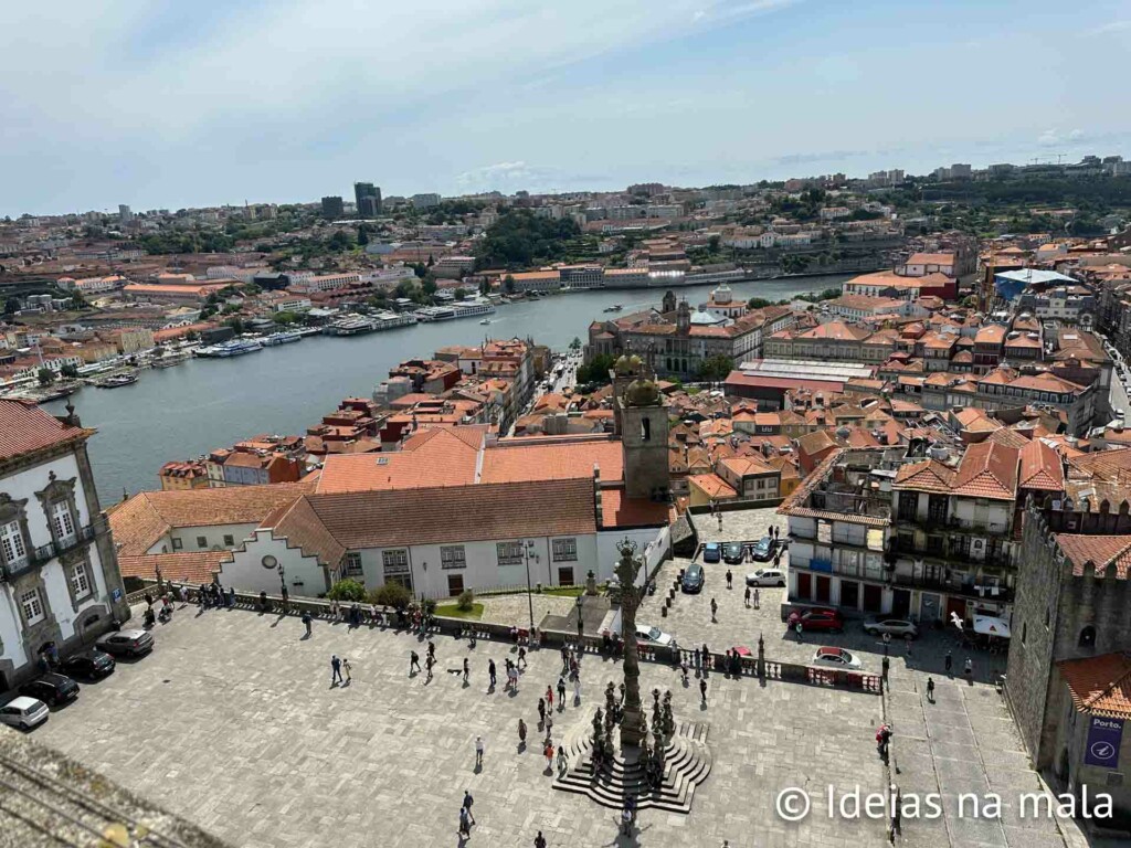 Vista do alto da Catedral da Sé no Porto em Portugal