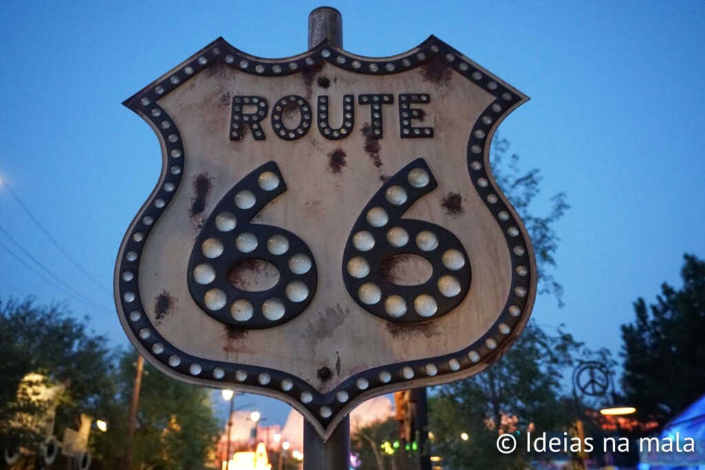 Route 66 o cenário do filme Carros recriado na Disneyland