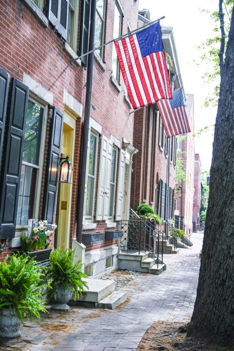 Elfreth’s Alley a rua mais antiga da Filadélfia