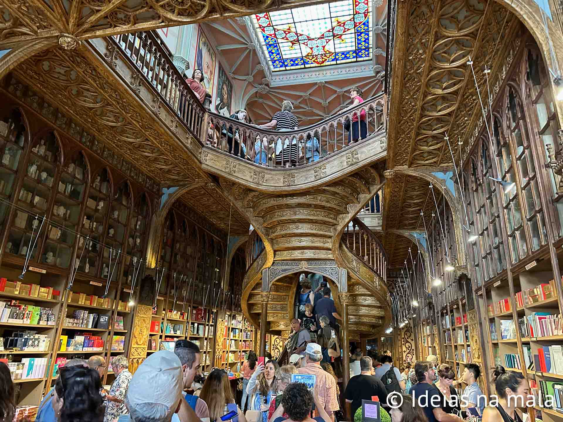 como visitar a Livraria Lello no Porto em Portugal
