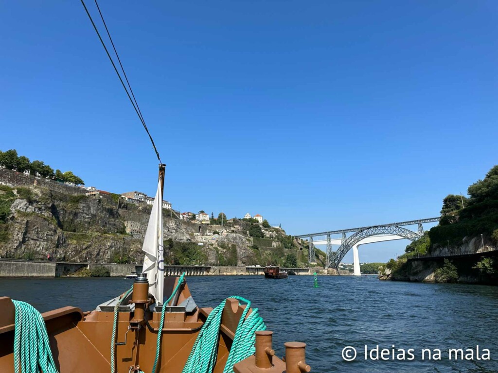 vale a pena fazer o passeio de barco rabelo no Porto em Portugal
