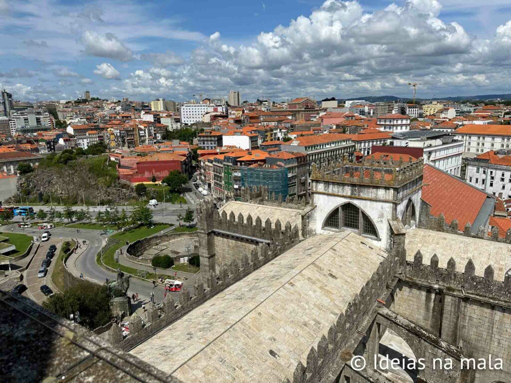 como subir no alto da Torre da Sé do Porto